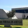 STJ planeja votar aumento de folgas e penduricalho para ministros