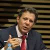 Haddad anuncia isenção do imposto de renda para quem ganha até R$ 5 mil